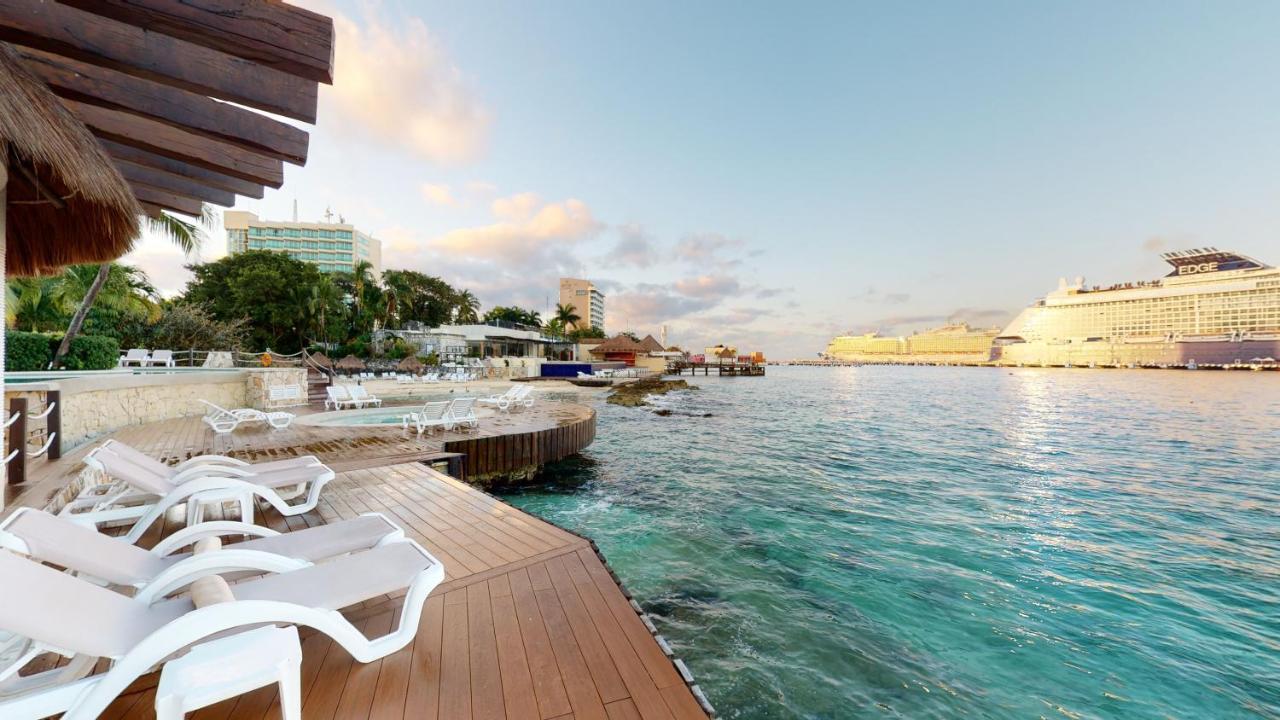 Отель Grand Park Royal Косумель Экстерьер фото Cancún