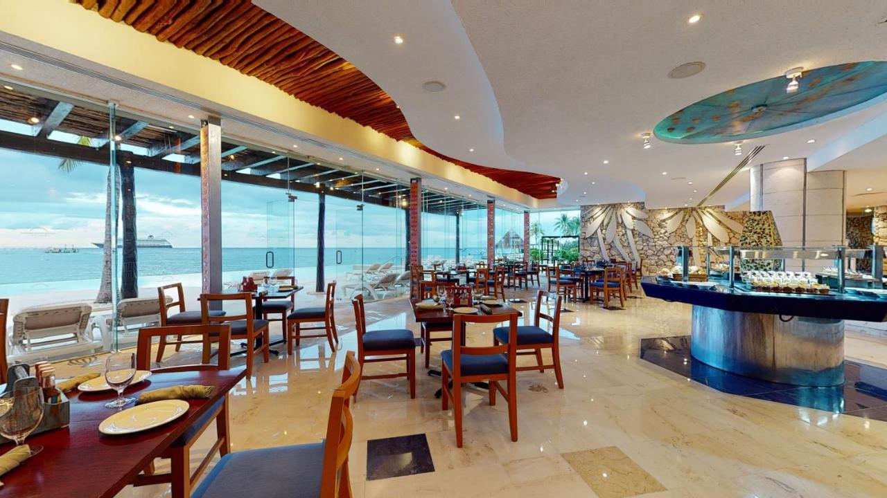 Отель Grand Park Royal Косумель Экстерьер фото The buffet at the hotel